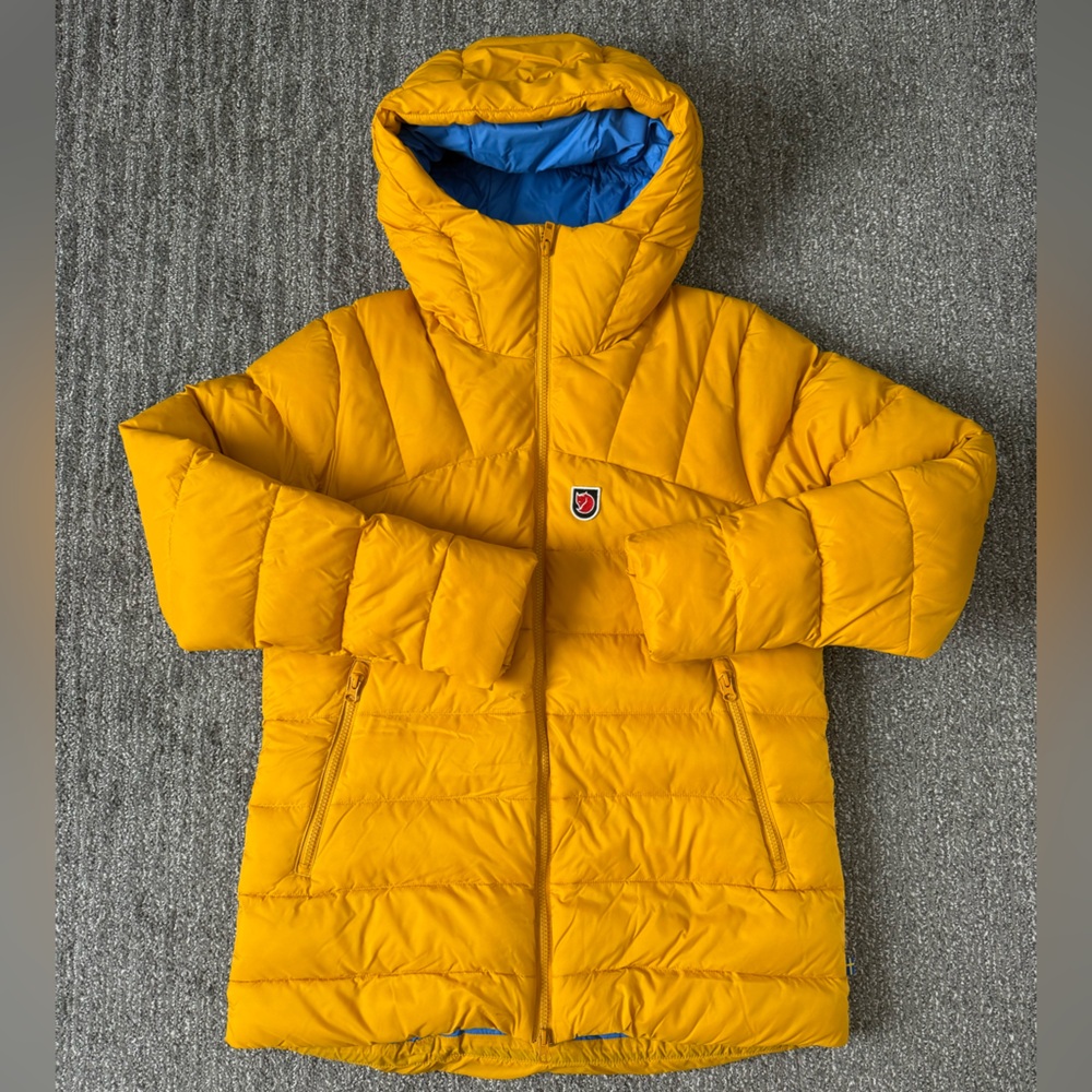 Fjallraven womens expedition mid winter jacket size small synthetic down yellow